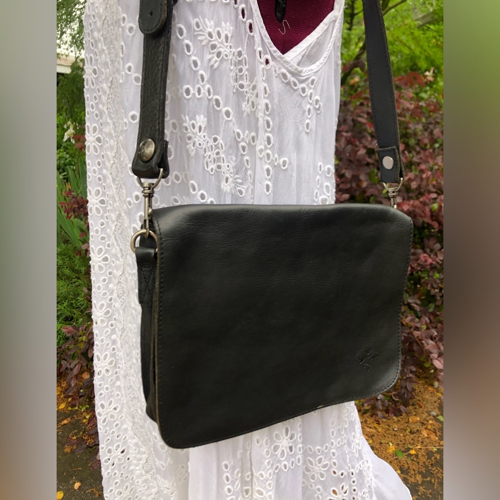 Patricia Nash Italian Leather shoulder bag
